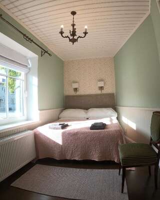 Гостевой дом Villa Kertelhof Guesthouse Кярдла Двухместный номер с 1 кроватью и собственной ванной комнатой-6